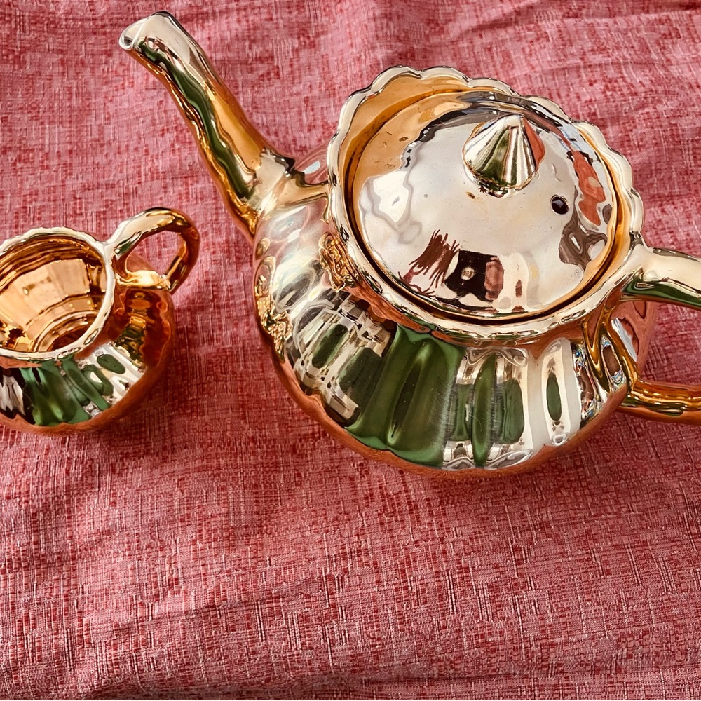 Elegant 1950’s Gold Teapot & cream jug